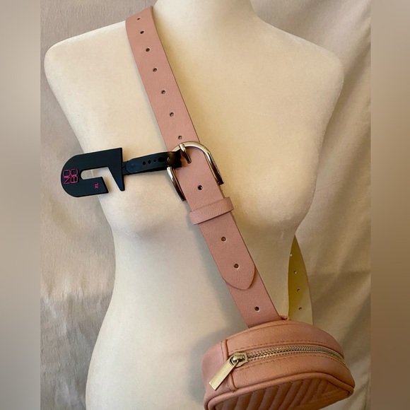 New Crossbody or Belted Pink Quilted Purse Full Zip Closure & Adjustable Strap - Picture 2 of 4